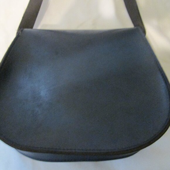 Vintage Walt Disney Productions Mickey & Mini Mouse Faux Leather Purse & Pez - Picture 5 of 10